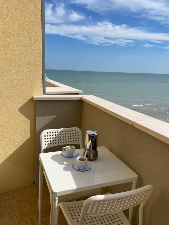 Apartament Mare e Sole z basenem i przy plaży