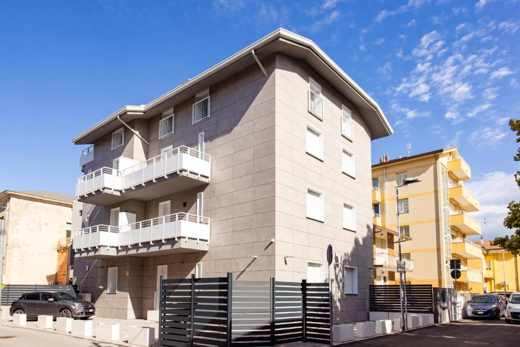 Apho Apartment Hotel
