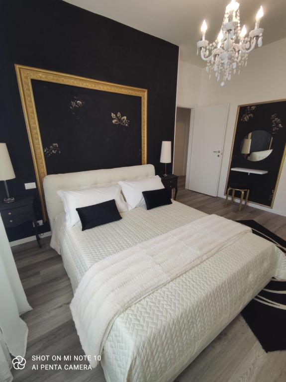 Aurora Flowers - Two rooms and free parking near center and train station