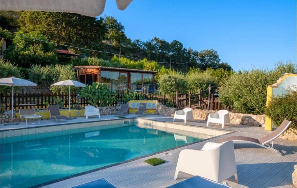 Awesome Home In Montefiore Dellaso With Jacuzzi