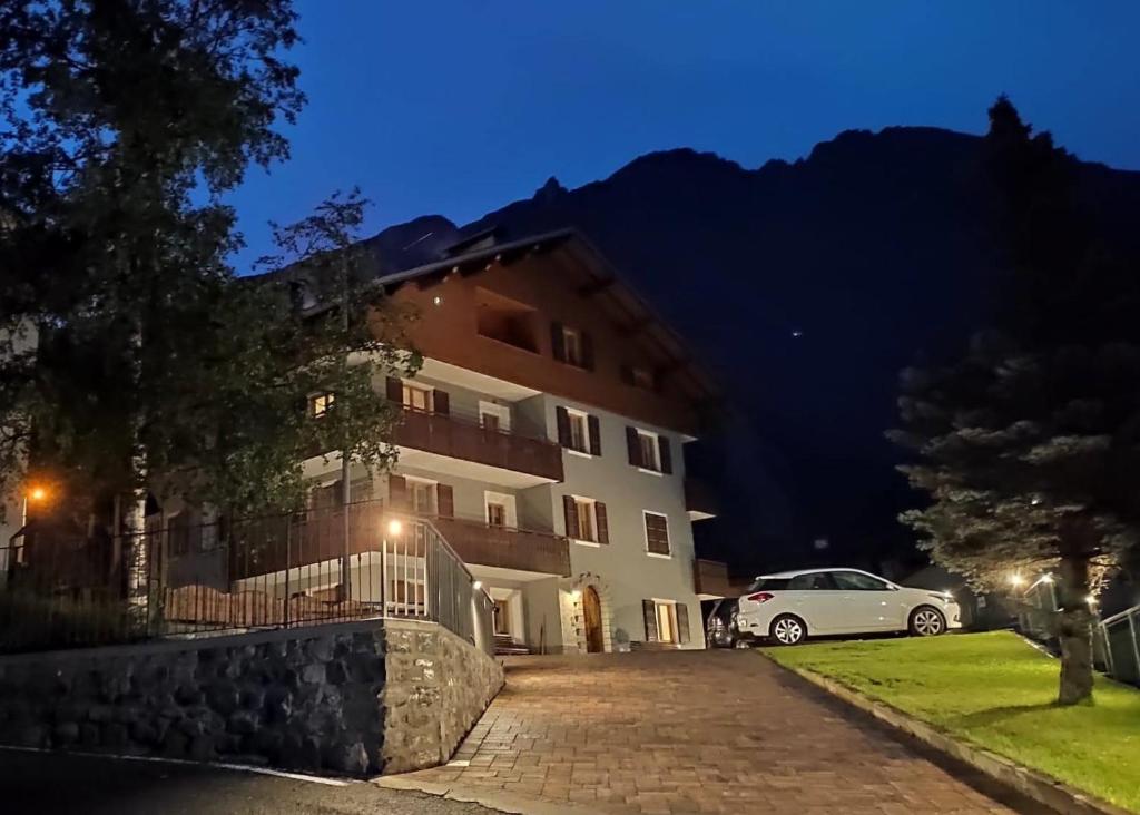 Pradella Apartments