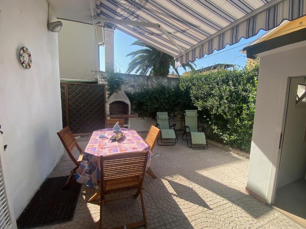 Casa Luisa con Giardino - Baia Flaminia
