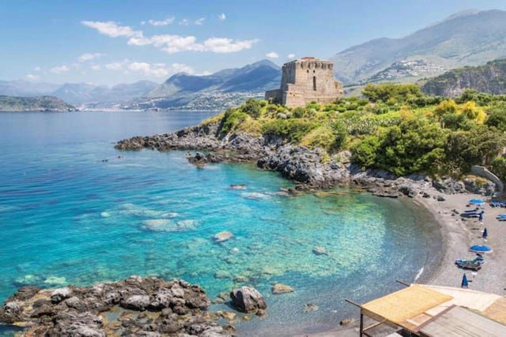 Casa Mana on the Sea Scalea