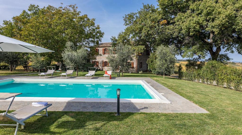 CASALE LE TRE QUERCE 8&1, Emma Villas