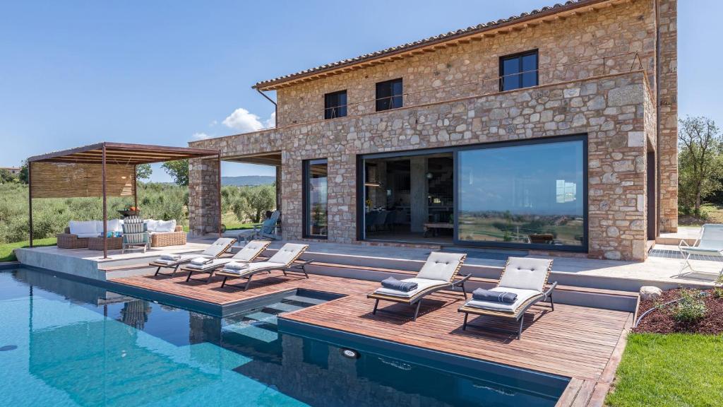 CASALE THE PLACE 6&4, Emma Villas