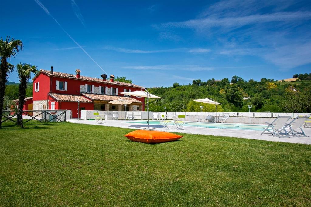 CASCINA MARIANNA 12&4, Emma Villas