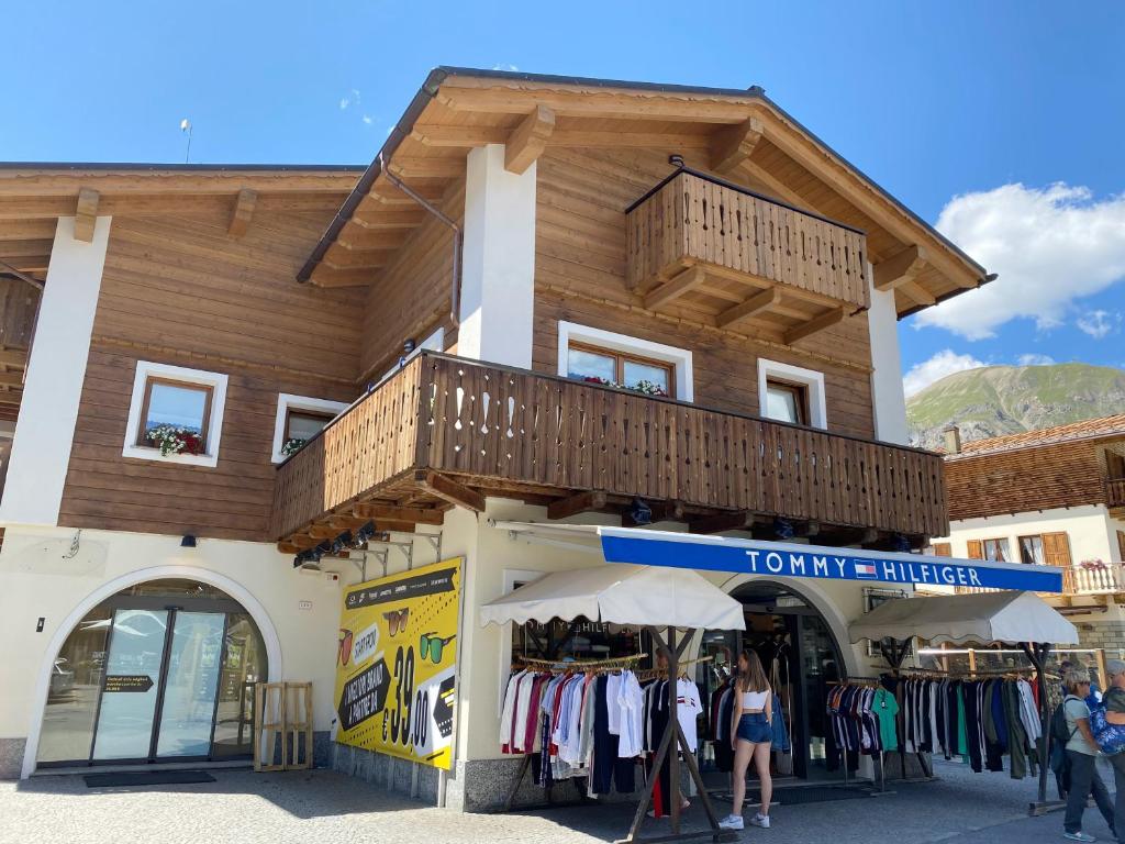 Chalet Alaska