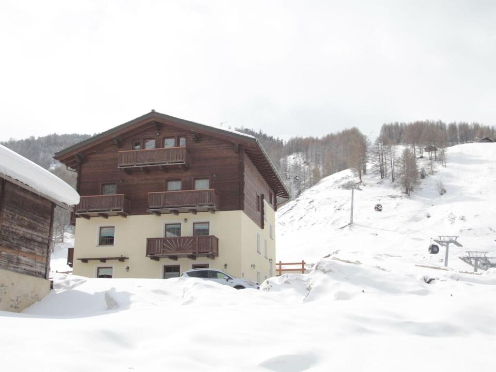 Chalet in Via Dali Mina
