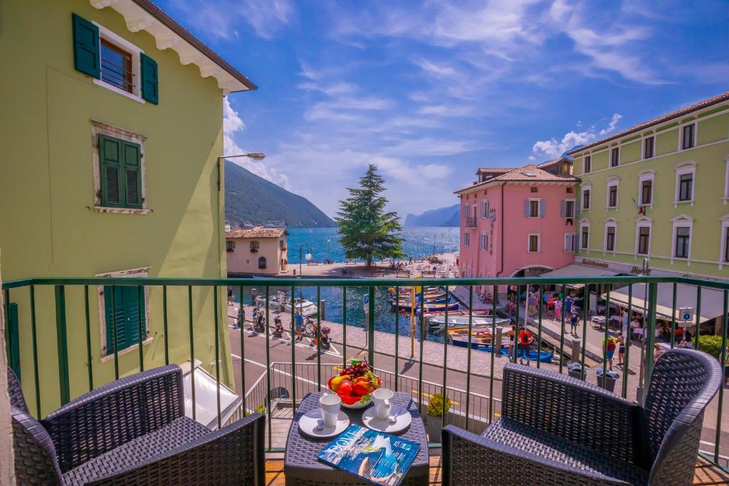 Dogana Best Lake View - Happy Rentals