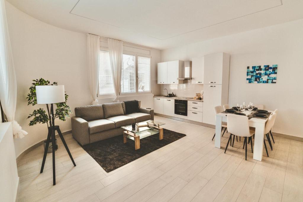 Exclusive Luxury Home with Private Parking