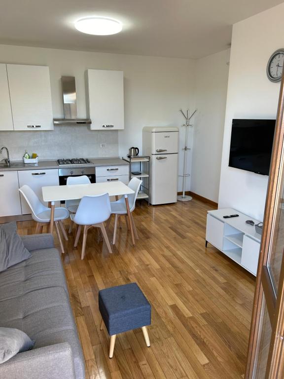 Forli Sud - Romagna Central Suite Apartment - Parking