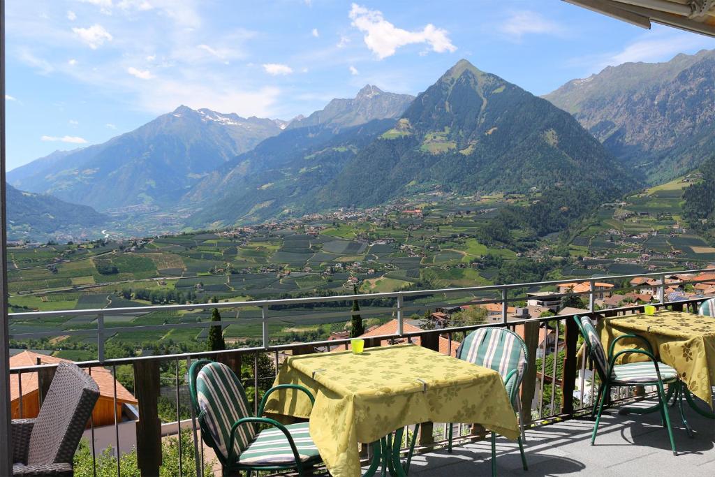 Schenna Garni Eden Bed & Breakfast