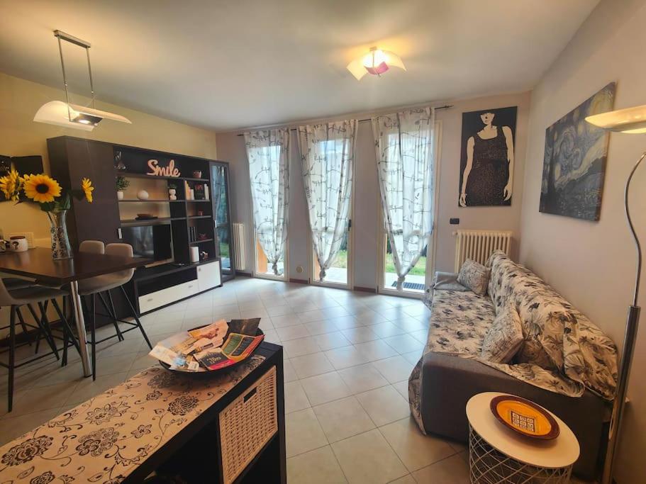 GLAMOUR HOUSE, Comoda a tutti i servizi