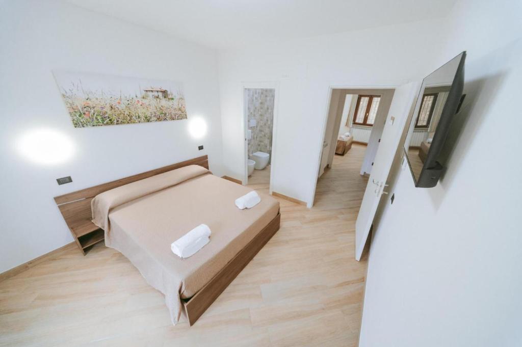 Guest Room 144