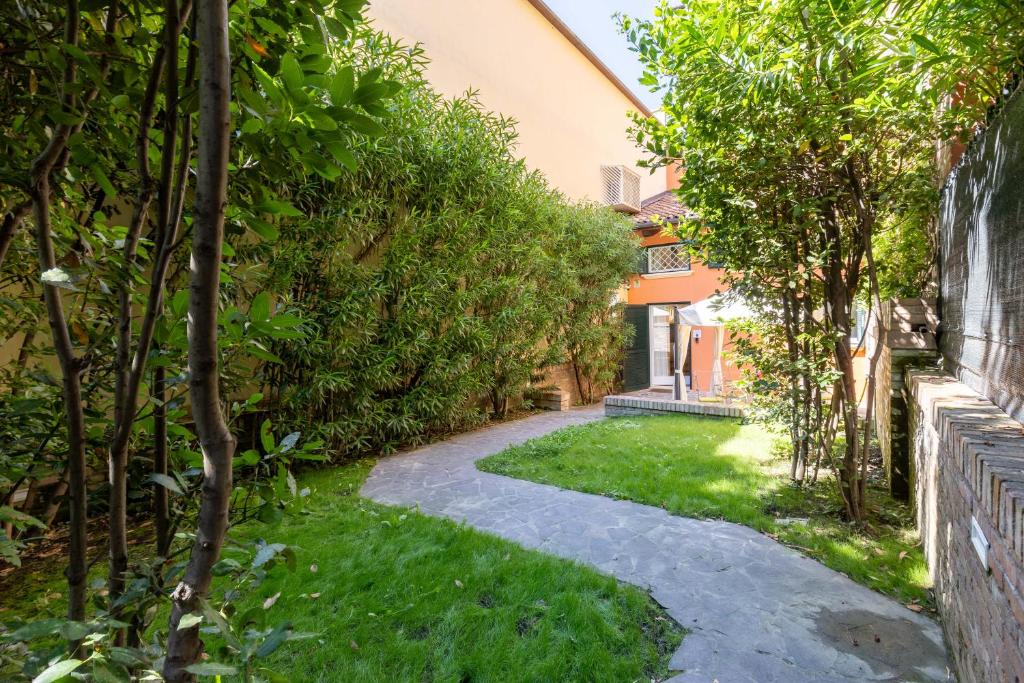 Isaia Garden - BolognaRooms
