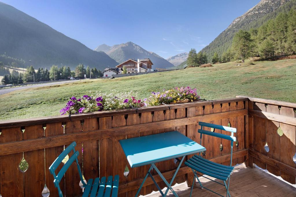 Italia 2 Ski in-Ski out Mt 50 - Happy Rentals