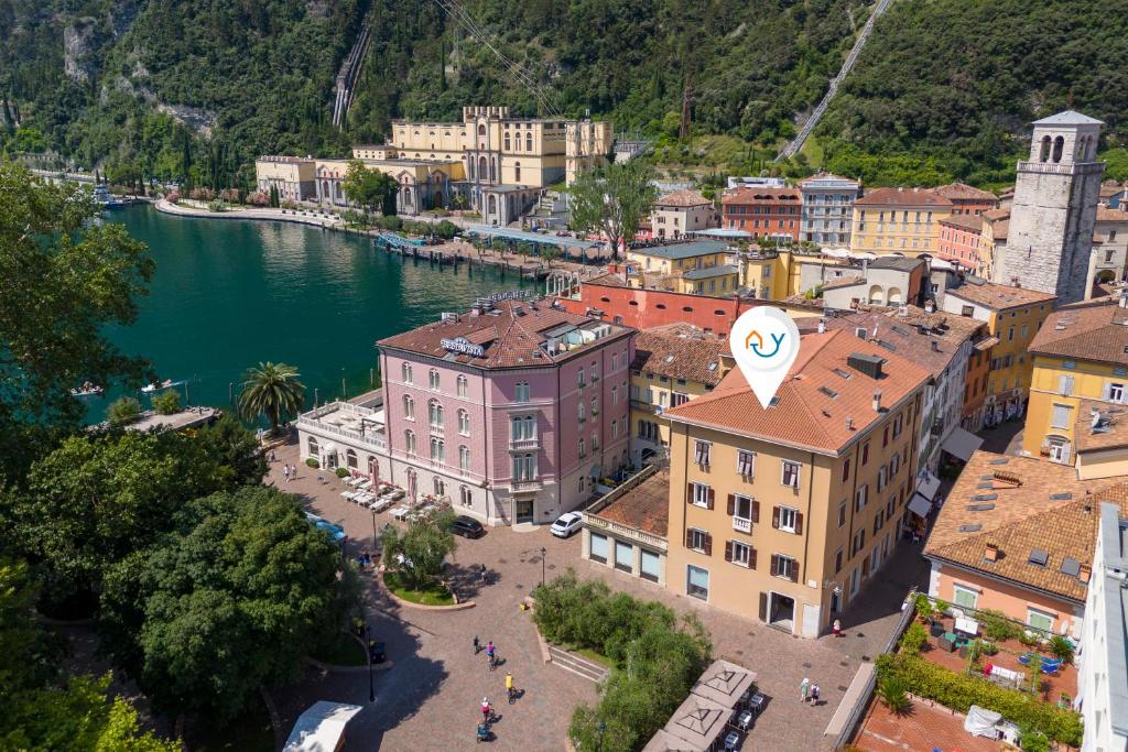 Life & View Luxury Apartment - Happy Rentals