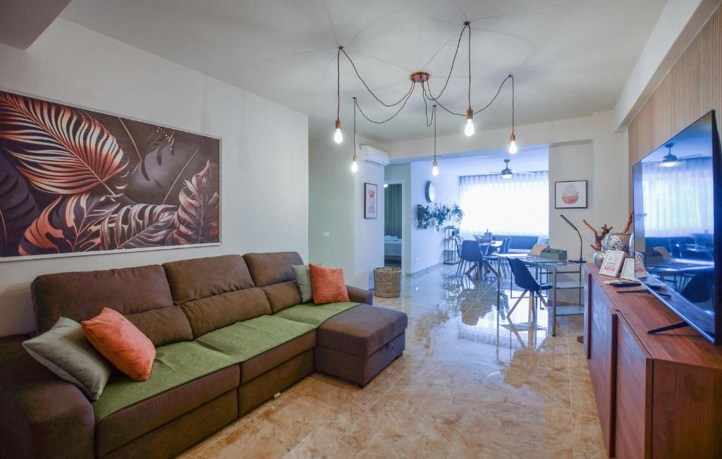 Lovely Apartment In Falerna Marina With Kitchen