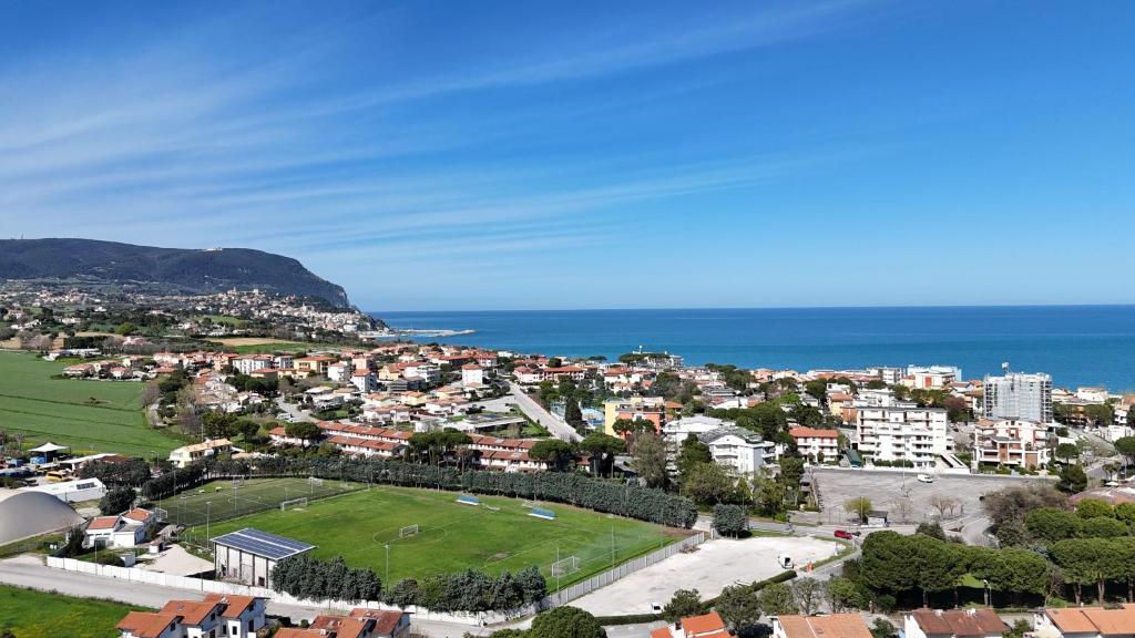 Marcelli, deliziosa villetta vista mare - M390