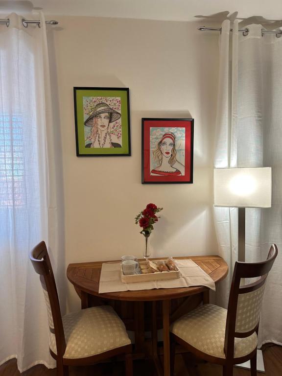 Charlotte Suite near Piazza Unità