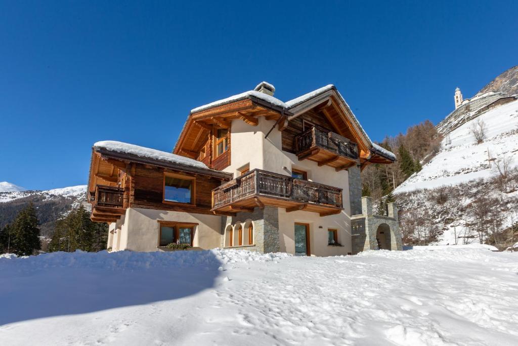 Nira Mountain Resort Futura