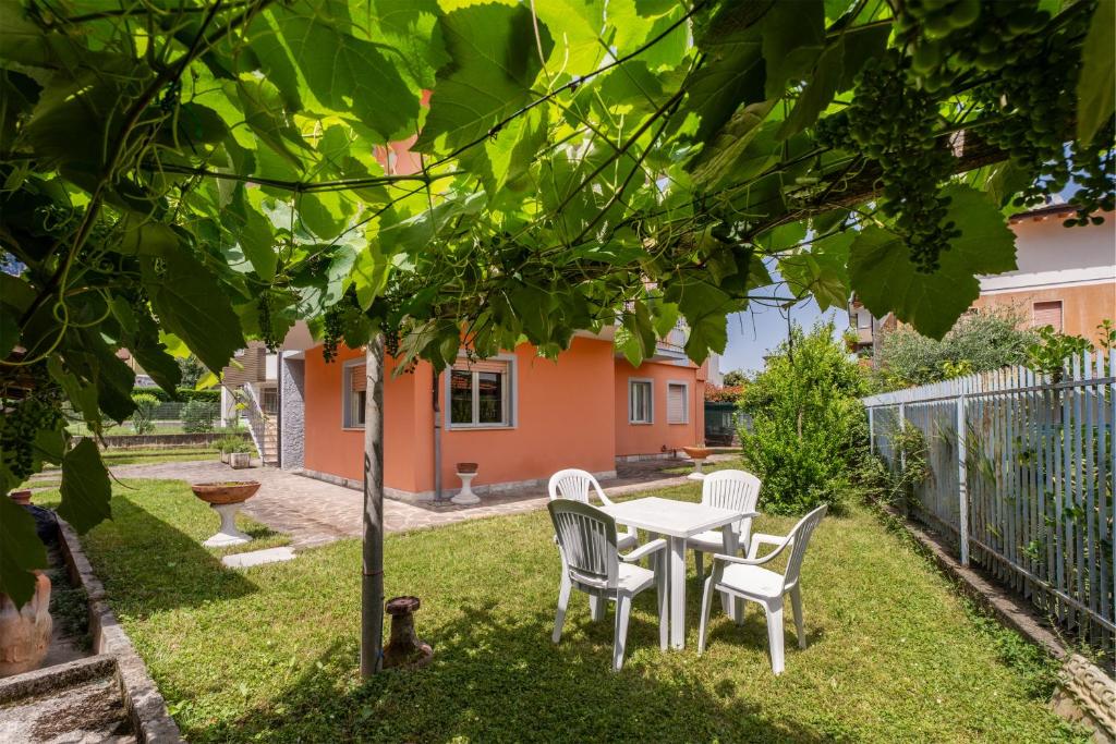 Nora House - Giardino