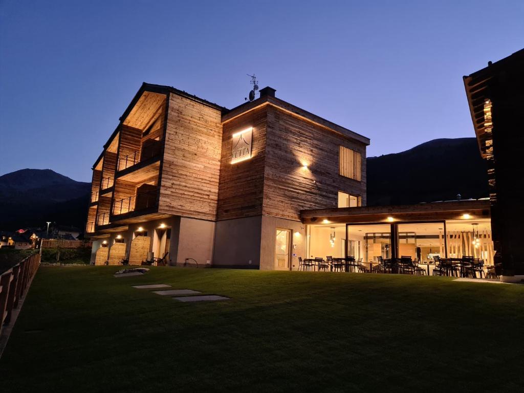 Real Wood Pemont Myholidaylivigno