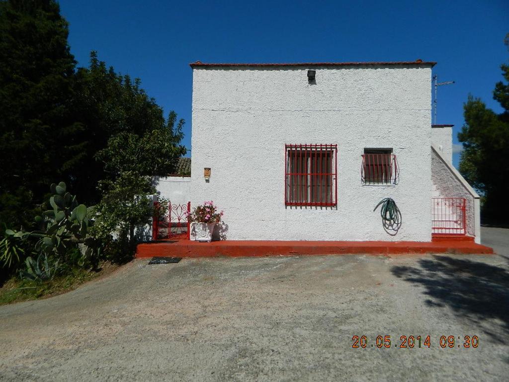 Rustic cottage in Montalbano jonico