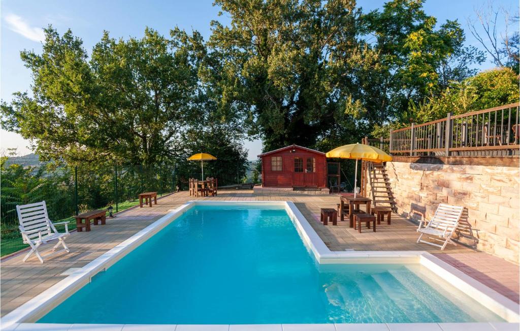 Lovely Home In Morrovalle