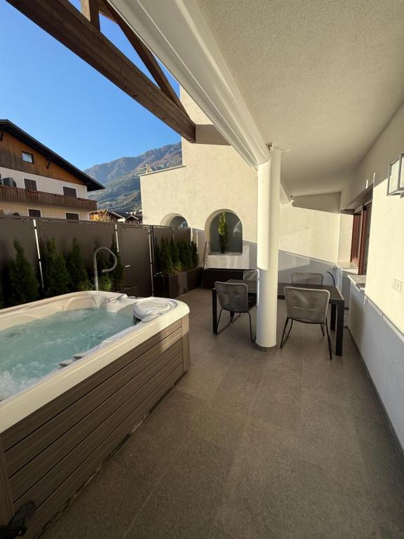 Jacuzzi Suite Appartement bei Meran