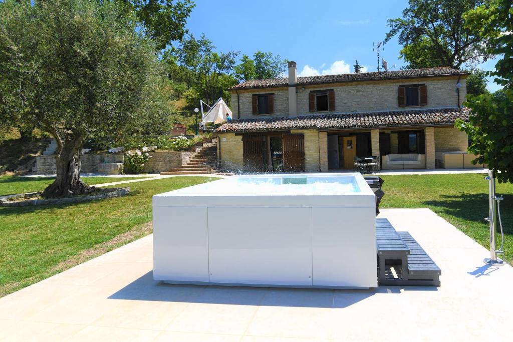 Villa Anna Heated Pool and two jacuzzi