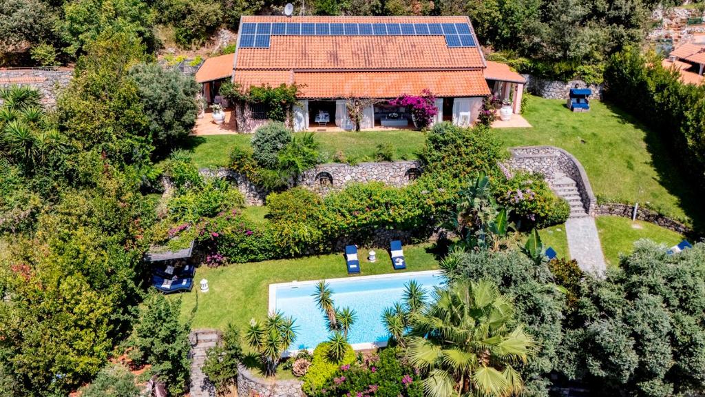 VILLA BAMBU' 9&2, Emma Villas