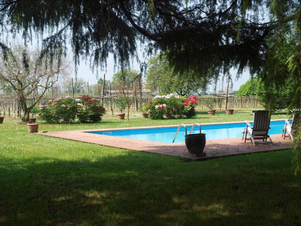 Elegant Holiday Home in Faenza with Garden and Pool